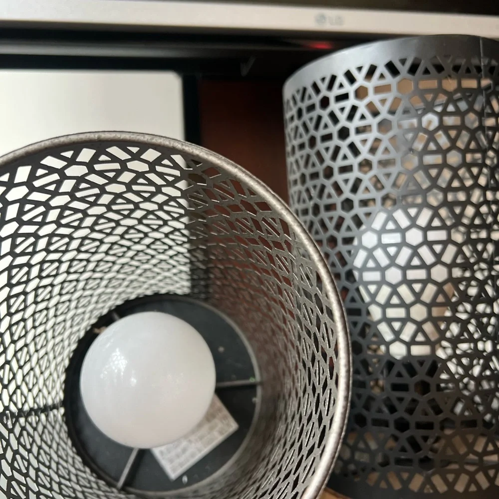2 pieces metal lamps like new